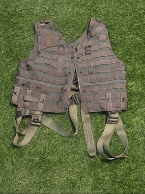 Vintage US Military Armed Forces Survival Vest CMU-33/P22P-18 Date 10/01